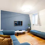 Apartment With Balcony On Rua Aurea In The Historic Center Of Baixa De Lisboa