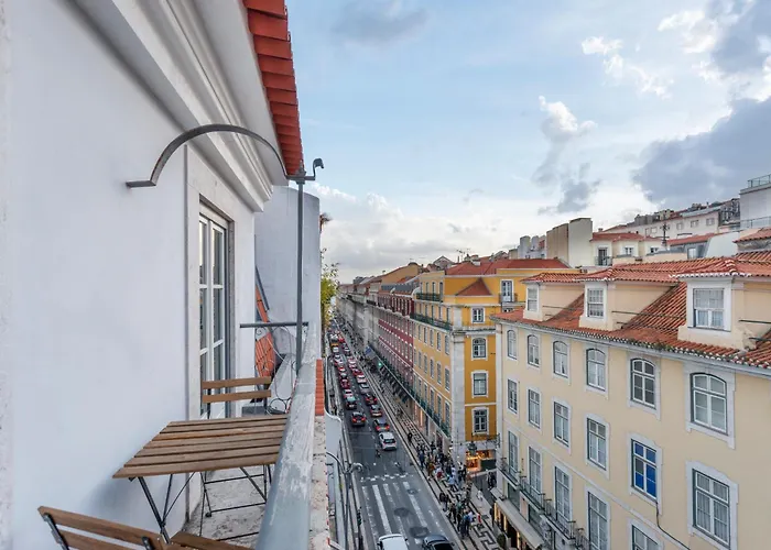 Apartment With Balcony On Rua Aurea In The Historic Center Of Baixa De Lisboa