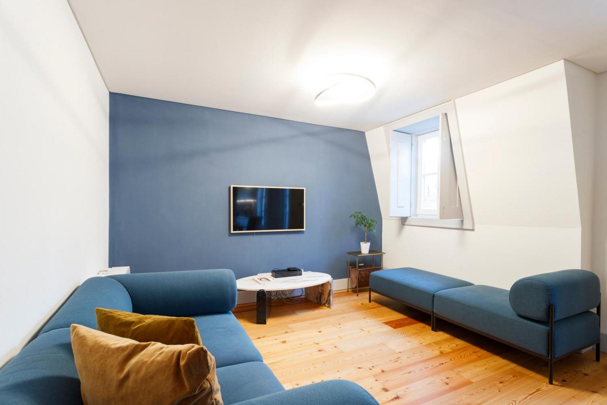 With Balcony On Rua Aurea In The Historic Center Of Baixa De Lissabon